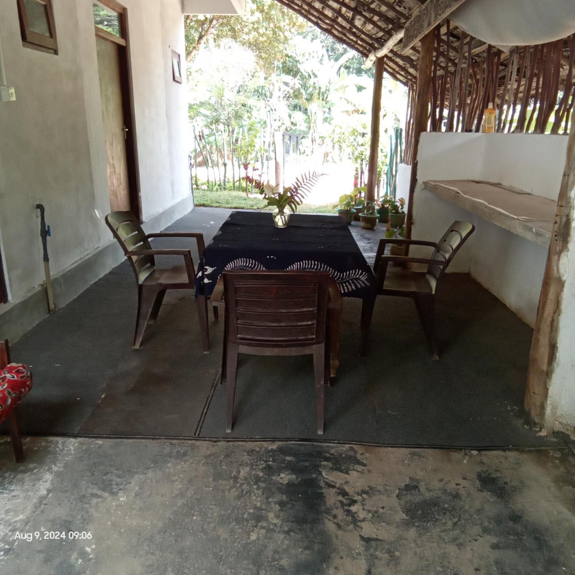 Dillenia Canopy Mirissa Exterior photo